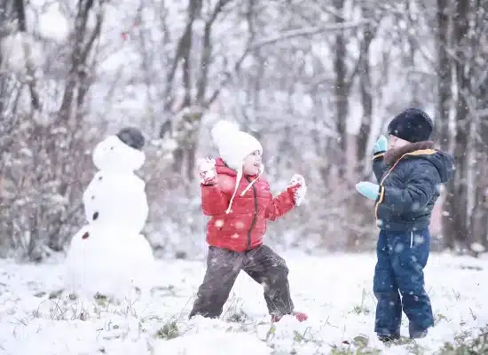 Zimowa przerwa, która daje dzieciom oddech i swobodę